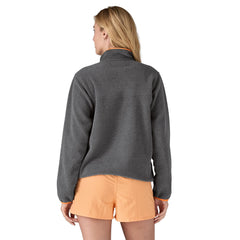 Patagonia W's Lightweight Synchilla Snap-T Fleece Pullover - Recycled Polyester Nickel w Vivid Apricot Shirt