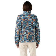 Patagonia W's Lightweight Synchilla Snap-T Fleece Pullover - Recycled Polyester Swallowtail Geo : Still Blue Shirt