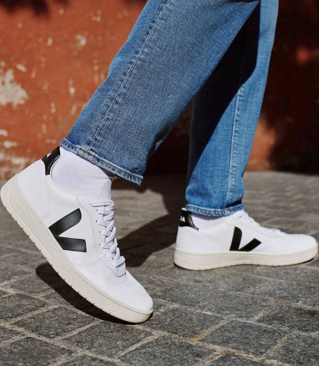 Veja W's V-10 Leather - Classical Sneakers White Black Shoes